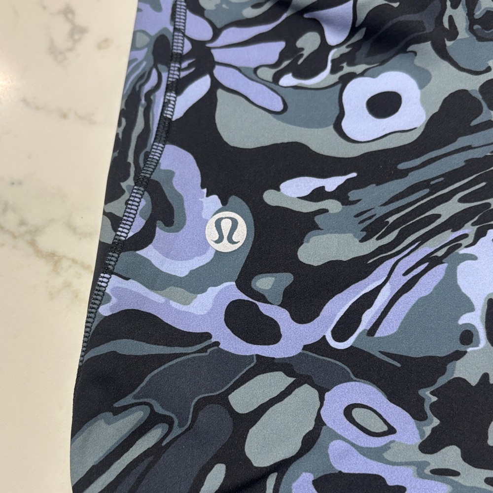 lululemon athletica Camouflage Leggings - Black and Blue - Picture 13 of 14